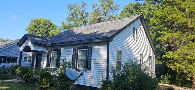 Photo - 403 Rose Hill St