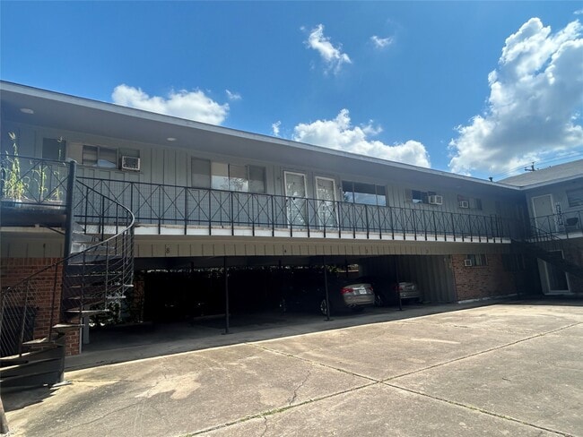 Photo - 8232 Glenview Dr Unit 7