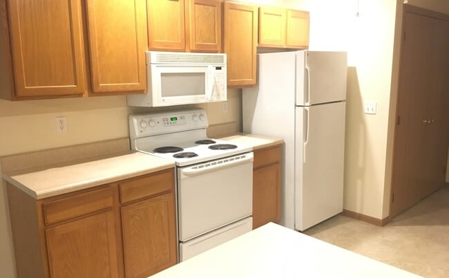 Photo - 6549-MF2-E2 Unit B