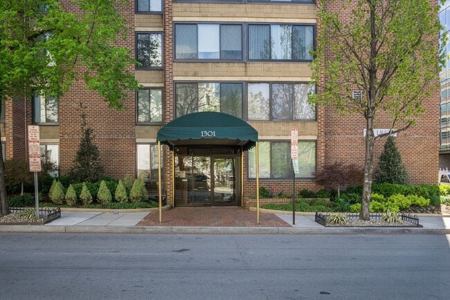 Photo - 1301 20th St NW Unit 201