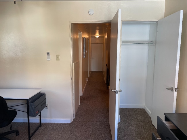 Photo - 4307 Milgate St