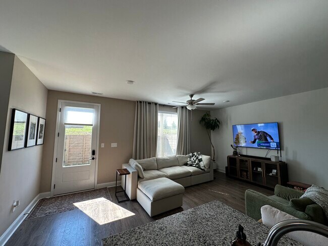 Photo - 1615 Mountain Quail Cir