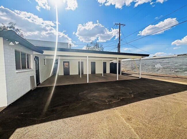 3020 E Yale St Unit 3