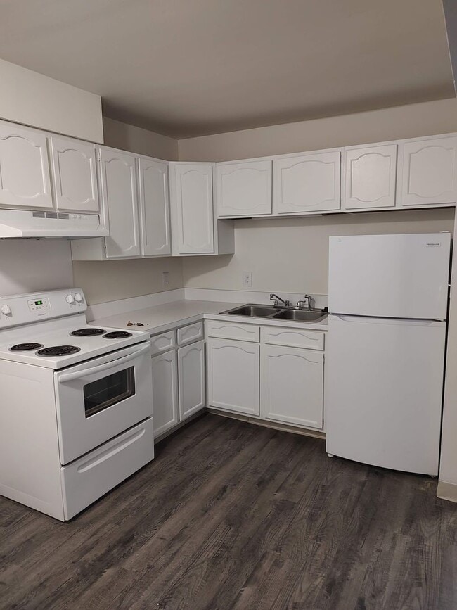 Parkview Manor Apartments