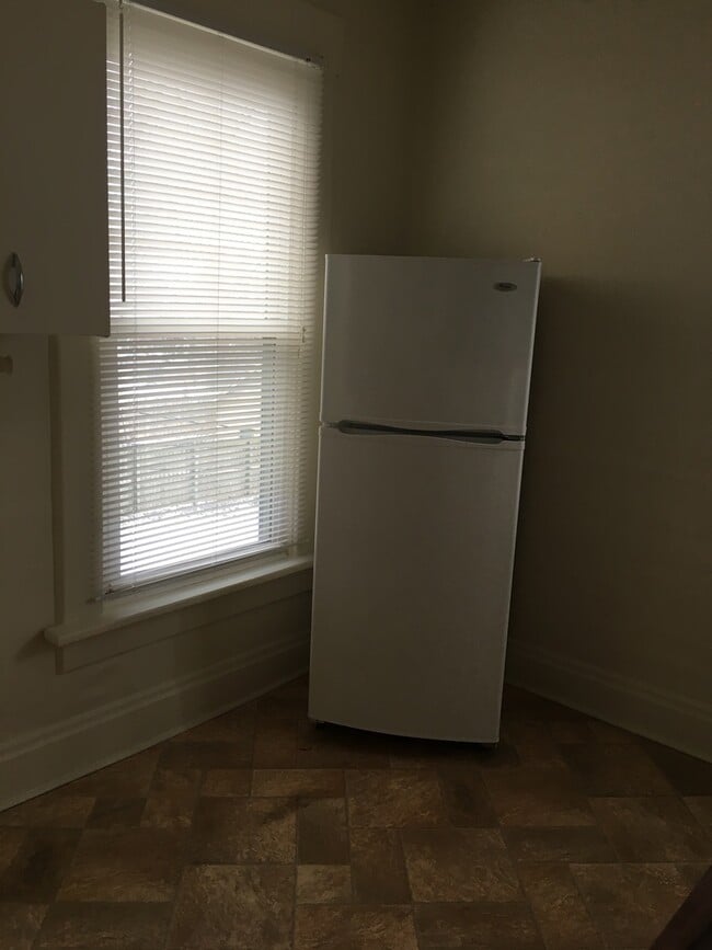 Photo - 393 E 15th Ave Unit Apt C