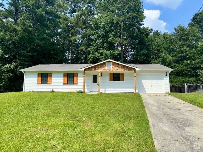 Building Photo - Updated 3 Bed/2 Bath Ranch Home on Quiet, ...
