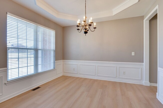 Photo - AVAILABLE NOW! 3- or 4-bed/3.5-bath in Bre...