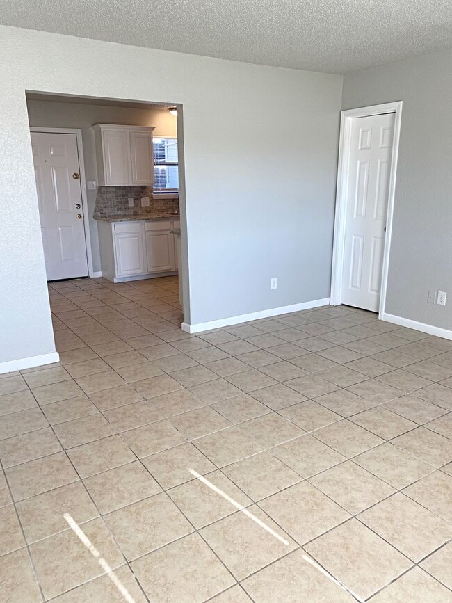 Photo - 5915 Bedford Dr