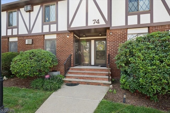 74 Farm Rd Unit E