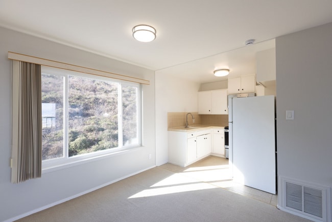 Photo - 96 Crestline