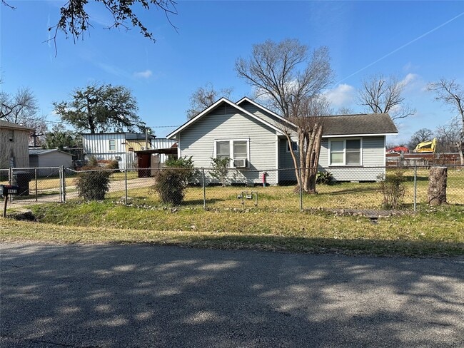 Building Photo - 8921 Ramin Dr