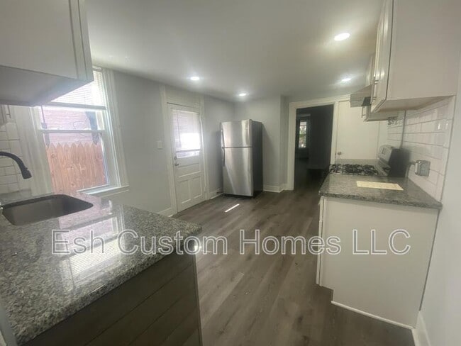 Photo - 611 S Prince St