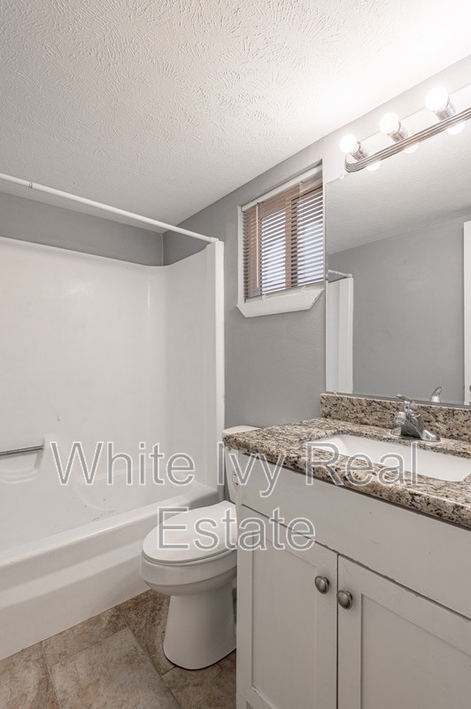 Photo - 26612 Primrose Ct