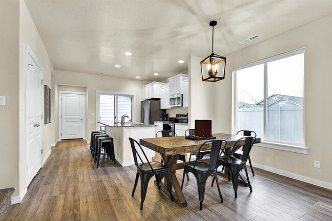 Photo - 902 W Stanhope St Unidad SI ID1547116P