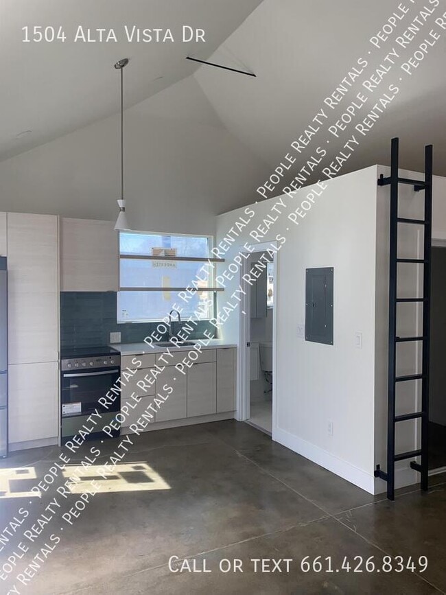 Photo - 1504 Alta Vista Dr