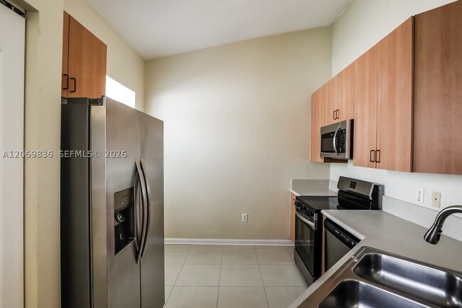 Photo - 2150 NE 37th Terrace