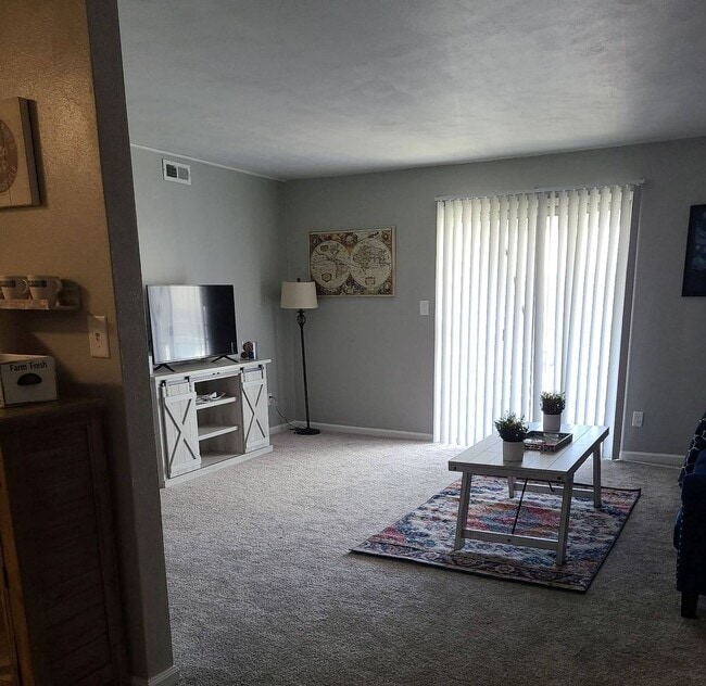 Prime Apartments & Townhomes at Uptown