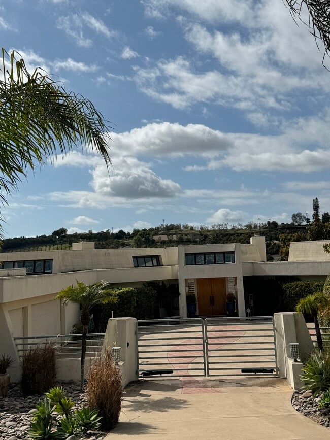 Building Photo - 2349 Via Oeste Dr Rental