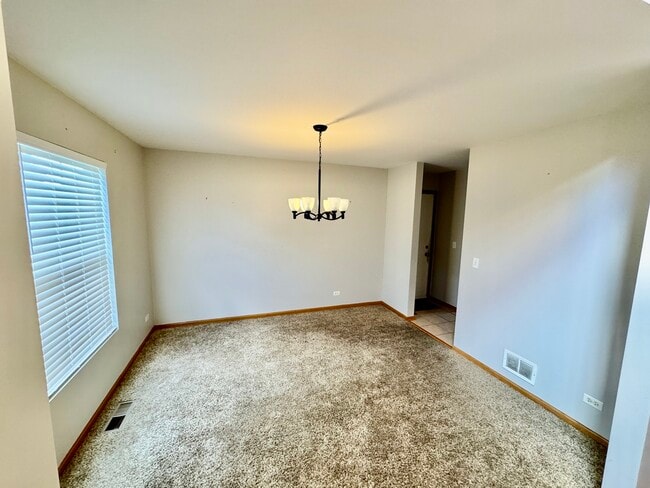 Photo - 384 Horizon Ln