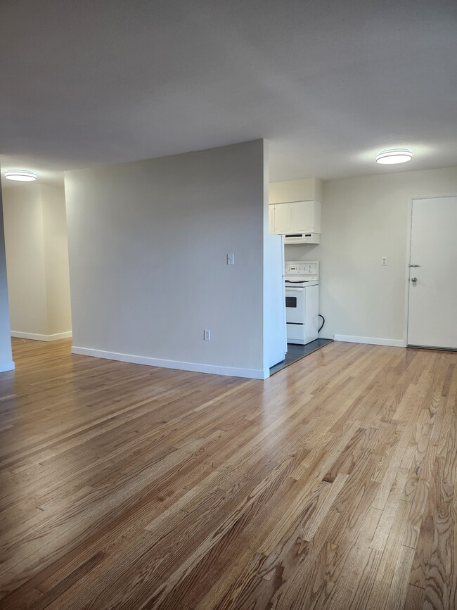 Photo - 1653 Oak Bay Ave Unité 201