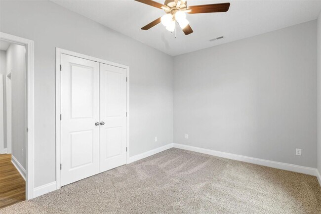 Photo - 615 St George Wy