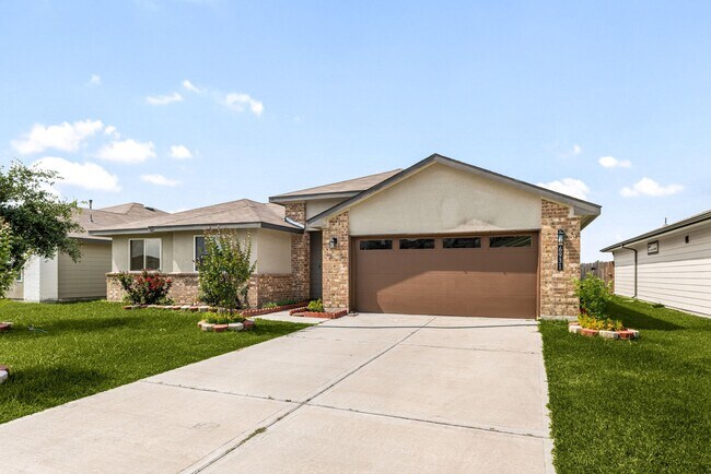 Photo - 6931 Dell Vista Drive