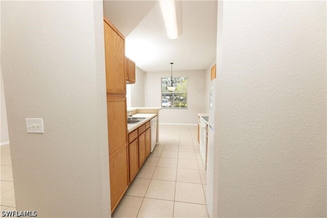 Building Photo - 7975 Preserve Cir Unit 1013