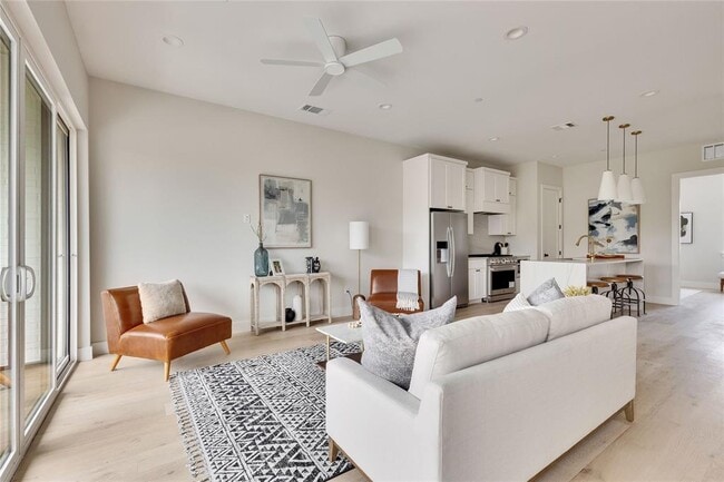 Photo - 1937 E 38th 1/2 St