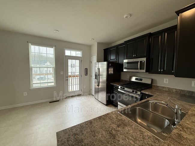 Photo - 505 Rolling Valley Dr