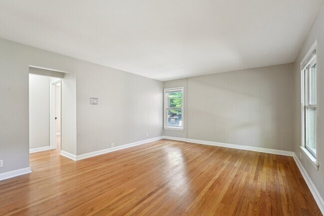 Photo - Henry Clay Court Apartments