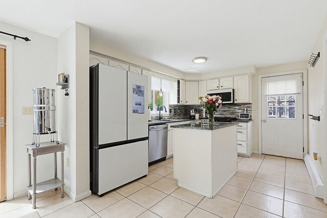 Photo - 35 Millbrook Dr