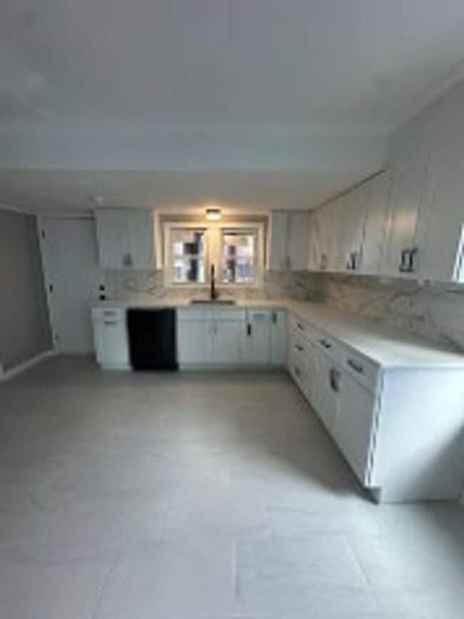 Photo - 177 Hart St Unit 2