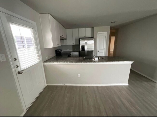 Photo - 126 Pasadena Pl