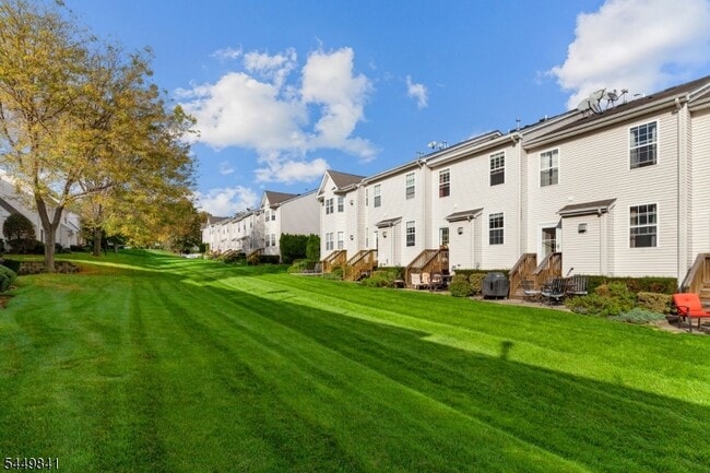 Photo - 567 Coventry Dr