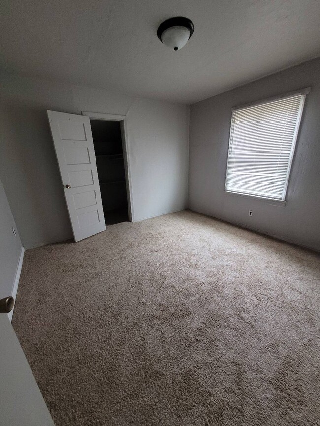 Photo - 408 N 1st St