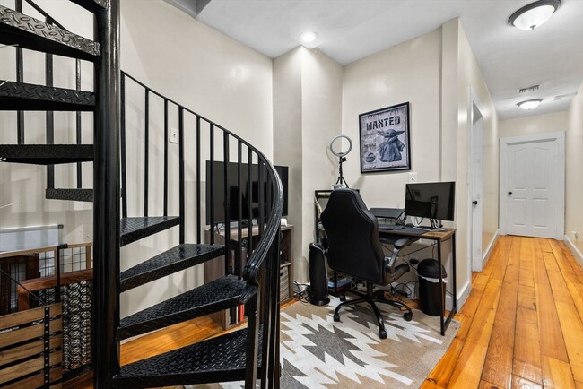 Photo - 18 Gaston St Apartment Unit 1
