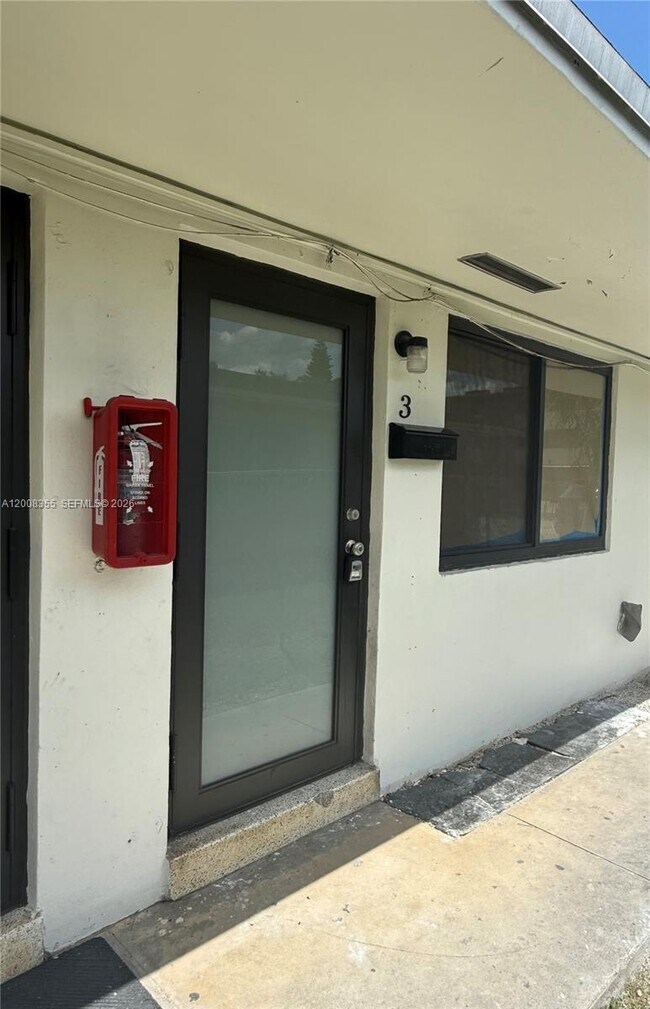 Photo - 100 SW 6th St Unidad 3