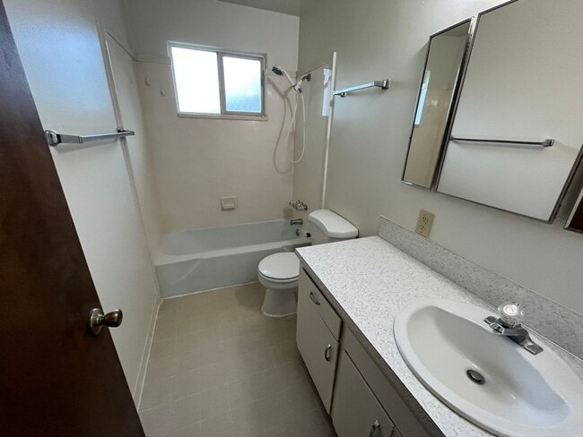 Photo - Lovely duplex for rent in Orem