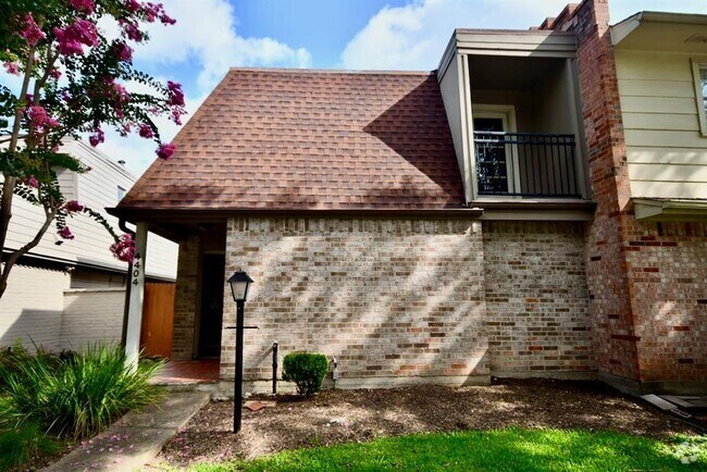 Building Photo - 4404 Basswood Ln Rental
