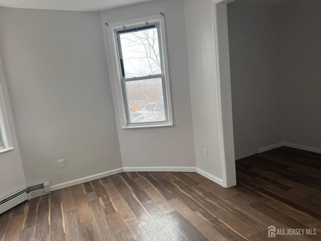 Photo - 214 Grant St