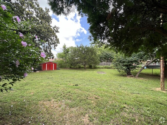 Building Photo - 705 E Karma Ave Rental