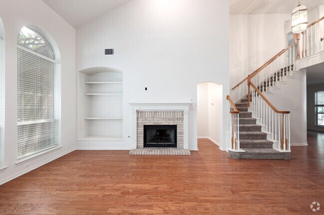 Building Photo - 6008 Sierra Leon Rental