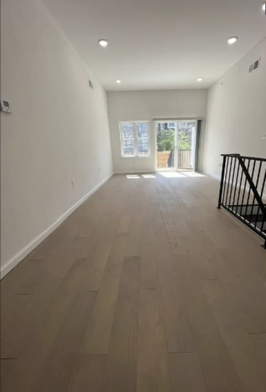Photo - 2634 Manton St