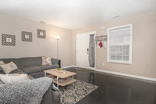 314 W Riley Dr Unit 7G
