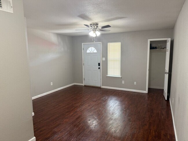 357 NW Newton Dr Unidad 11