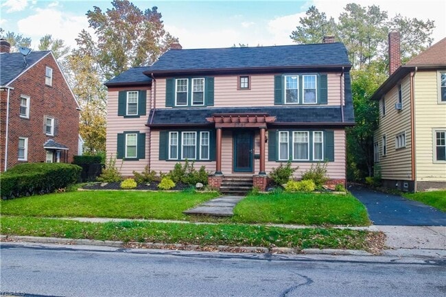 Building Photo - Charming Cleveland Heights Single Family Home