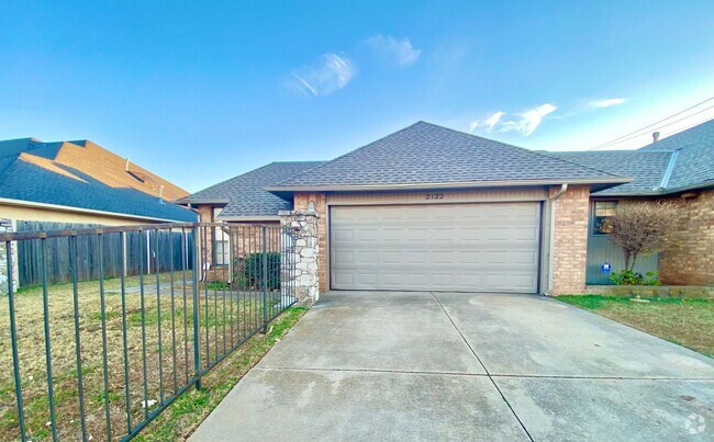 Building Photo - JGH 008-009 N OKC 2122/2124 NW 117th Unit JGH 008 N OKC 2122 NW 117th Street Rental
