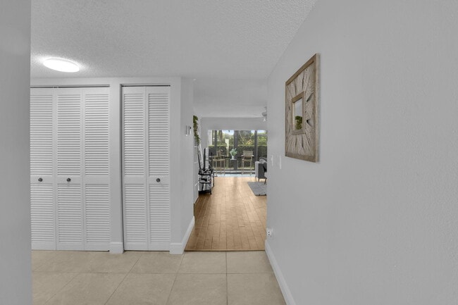 Photo - 100 Pelican Pointe Dr Unit 102