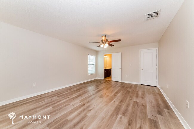 Photo - 844 Chatham Walk Dr