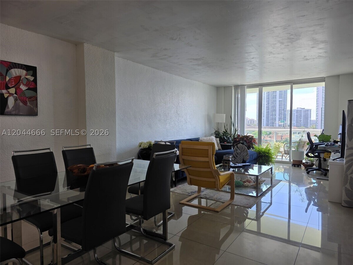 Photo - 19390 Collins Ave Unit 723